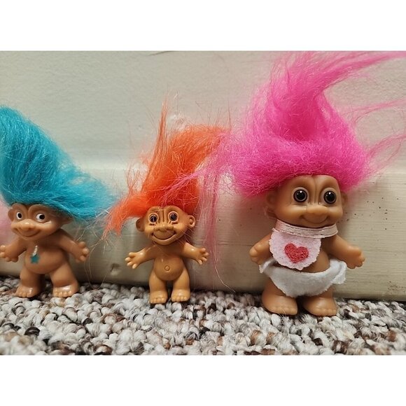 Lot Of 4 Mini Trolls - Picture 4 of 5